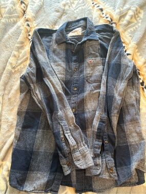 Hollister Men's Navy and Light Blue Plaid Button-Down Shirt